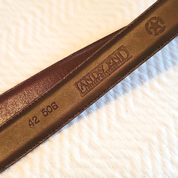 Lands End  Brown Leather Belt w/ Solid Brass Buckle - Picture 5 of 5